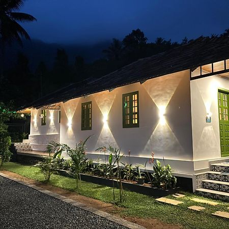 Calm Shack - 2 Bedroom-Boutique Farm Stay Munnar Kültér fotó