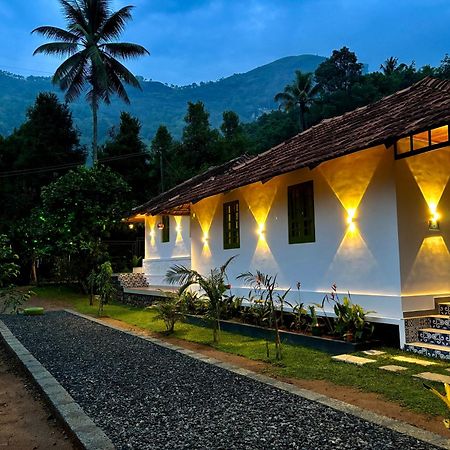 Calm Shack - 2 Bedroom-Boutique Farm Stay Munnar Kültér fotó